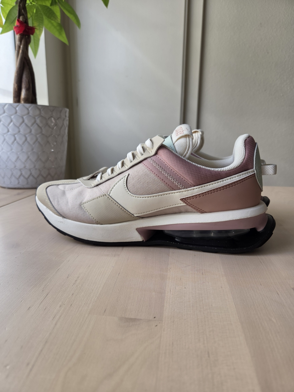Nike Air Max Pre Day Rattan Sail Rose Whisper Pink DQ4989-206  Women 10 EUC
